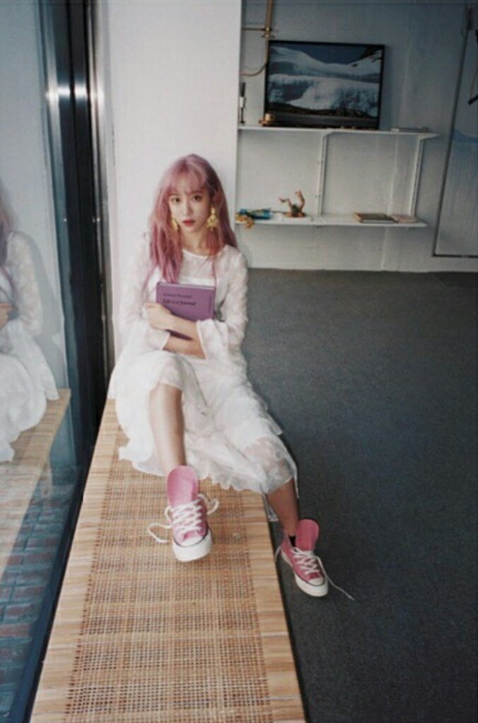 ahnhani_92's tweet photo. ┊　　┊　　┊　　┊
┊　　┊　　┊　　✰
┊　　┊　　✩
┊　　✰
✩
.　　
　    ✧                 ✦  
　       안 하니 .               *
*   
      ✦ . https://t.co/09SqEjbvyj