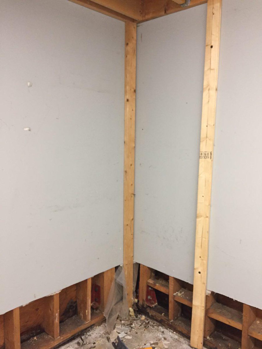 bustmold's tweet photo. This is often the case if there is a crack in your home's fundation, #leakypipe or any other type of #waterintrusion.
Find out more about #moldremoval: https://t.co/uAzabzhedp #bustmold #waterproblem #houseinsulation #homerepair #Halifax #NS #Canada https://t.co/88yxdsGeiV