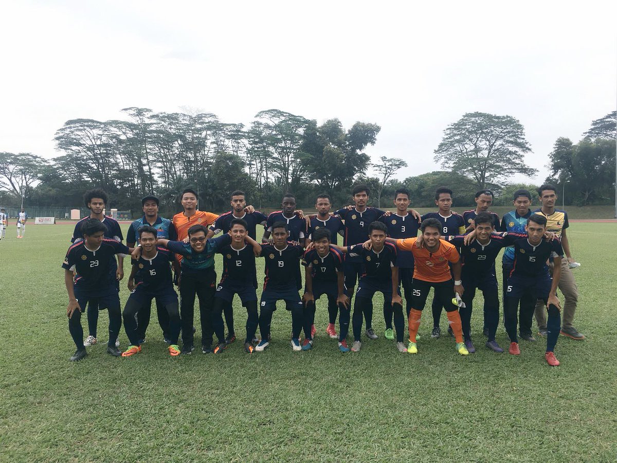 rafimarkom's tweet photo. Alhamdulillah to FINAL we go!!!!⚽️⚽️⚽️ FT IIUM Mustangs 4-2 UM 
Good game, good comeback guys!!! History has been created! Ready for the FIINAL⚽️⚽️⚽️ #IIUMMustangs #HalaMustangs #sukipt2018 https://t.co/JIvhFy4mig