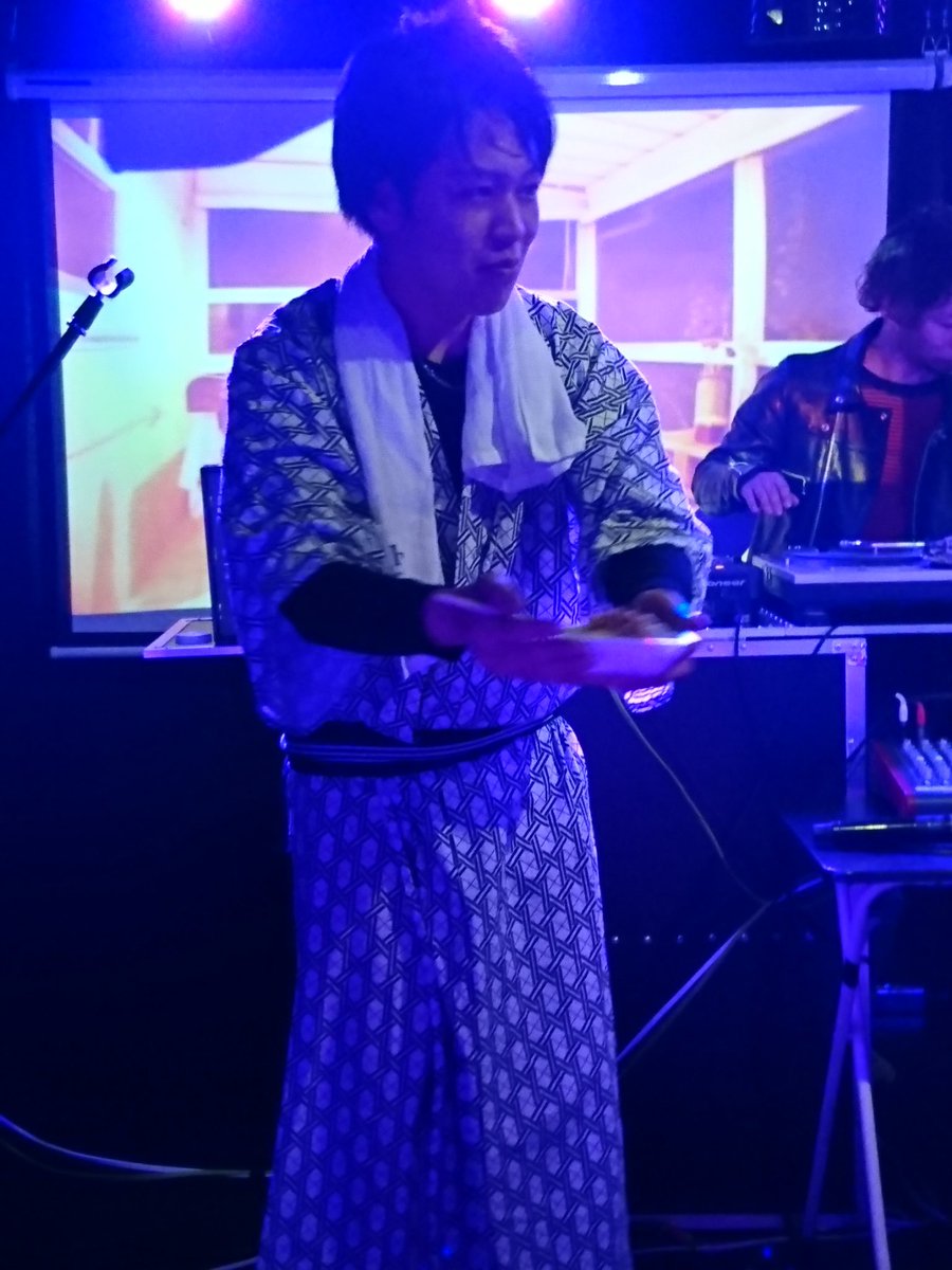 kaorydetan03's tweet photo. #CRAZYPOPS
LBTによる最新のクラブパフォーマンスは熱燗と冷奴。 https://t.co/OoGUdJoPgm