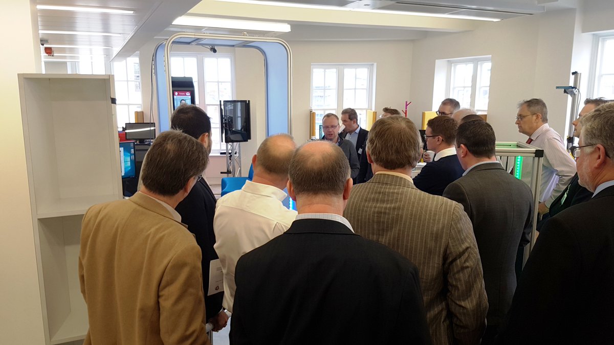 CubicTS's tweet photo. The @its_uk_org and @SmartexGroup #mobile payments workshop is well underway at our London Innovation Centre with some product demos of #gatelessgatelines and #virtualticketing agent. #CubicInnovation #realITS #THISisITS https://t.co/83TkdesbYb