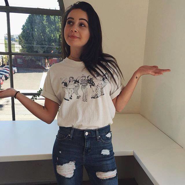 FeganAdrian's tweet photo. Happy Birthday @beamiller 
🎂🎉🎁
Who knew this lil cutie would grow up to be a musical Goddess
💚💚💚👸🐝 https://t.co/jXsbK3BaQp