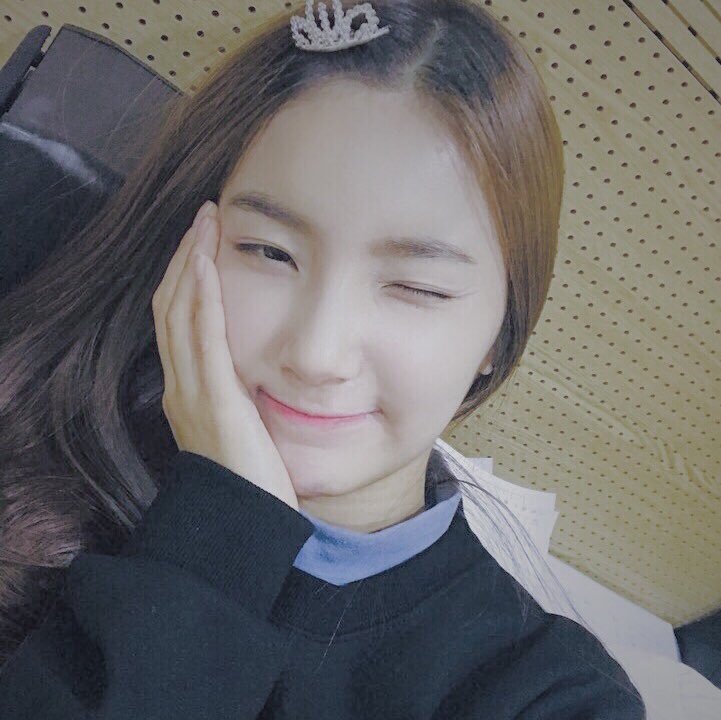 IOK_ALICE's tweet photo. #엘리스 #소히
여러분!! 저 오디게용 ㅎㅎ 히힛...❤️
드디어 우리 내일 봅니당!❤️ https://t.co/BNDLoOBrTo