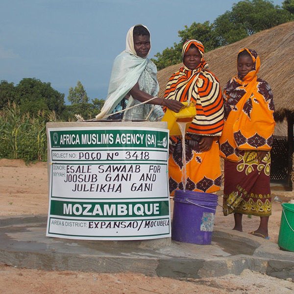 AMASADirectAid's tweet photo. “A drop of water is worth more than a sack of gold to a thirsty man “
In the past 30 years we have been helping villages in Africa to gain access to clean water via our #WaterWellProjects . Your continued support enables us to bring this precious resource to many in need. https://t.co/JP8QCjOArT
