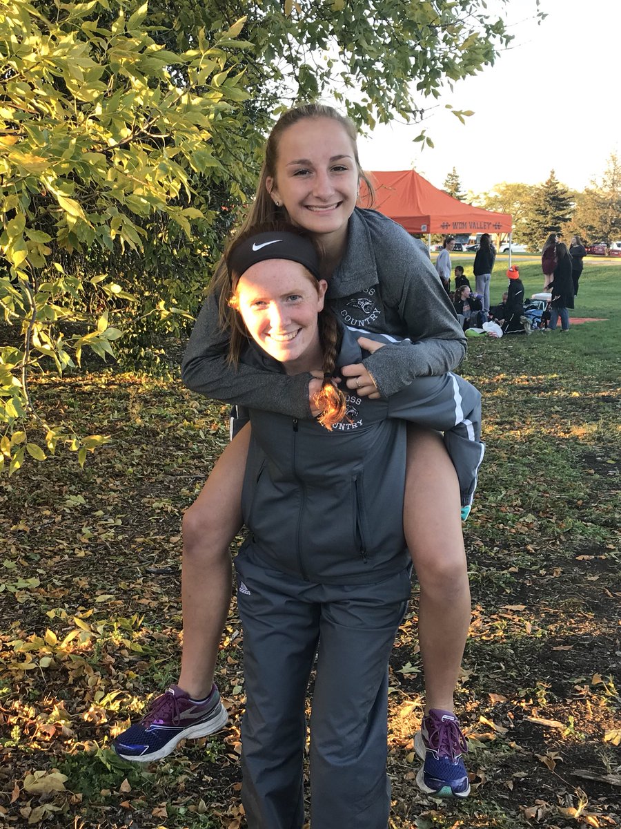 Bri_Smith4's tweet photo. Happy bday @megan_smoldt 🎉 Hope your day is amazing! Can’t wait for our senior season of XC💕 https://t.co/EKJBw2P3RB
