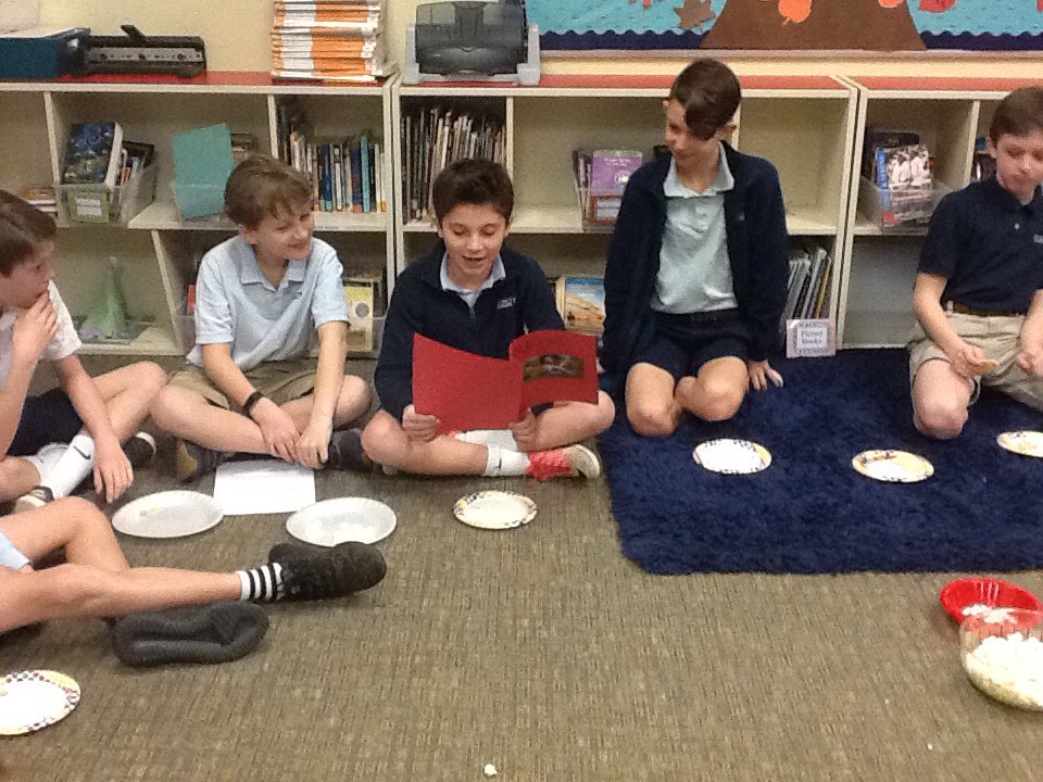 billups_class's tweet photo. Reading our personal narratives! #trinitylearns HD https://t.co/c3AB2DYRkk