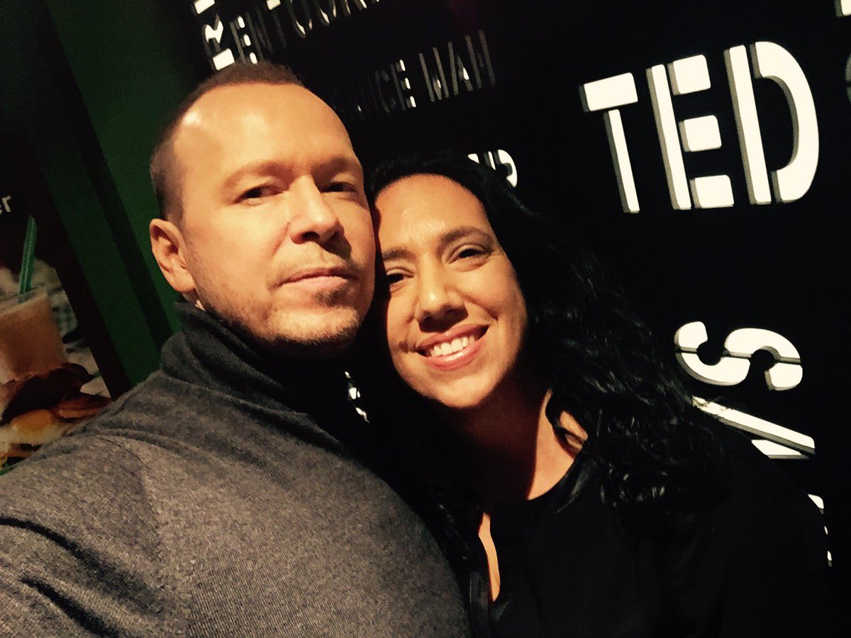 Cdn_Cinderella's tweet photo. #Wahlentine @DonnieWahlberg should be my #wahlentine cause he truly is one of the nicest, most caring people I have ever met. He would definitely put a permasmile on my face if I would be so lucky as to get a call from him on Vday❤️. 🎉#fingerscrossed #pickmeeee https://t.co/OpMW31PmIX