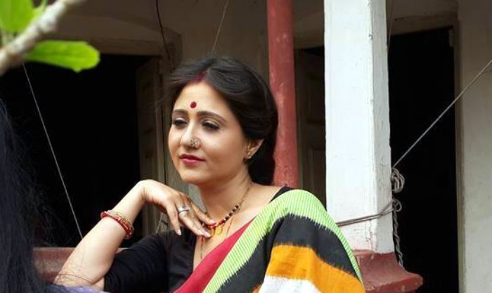 Gulgal's tweet photo. এটাই এখন আধুনিক বাঙালি বৌ’য়ের সংজ্ঞা, বোঝাবেন স্বস্তিকা!
Read more :: https://t.co/ZOQdNzjUwB
@swastika24 @satrajits @MirUnlimited @greentouchent #Michael #9thFeb2018 https://t.co/Spcwffyg3C
