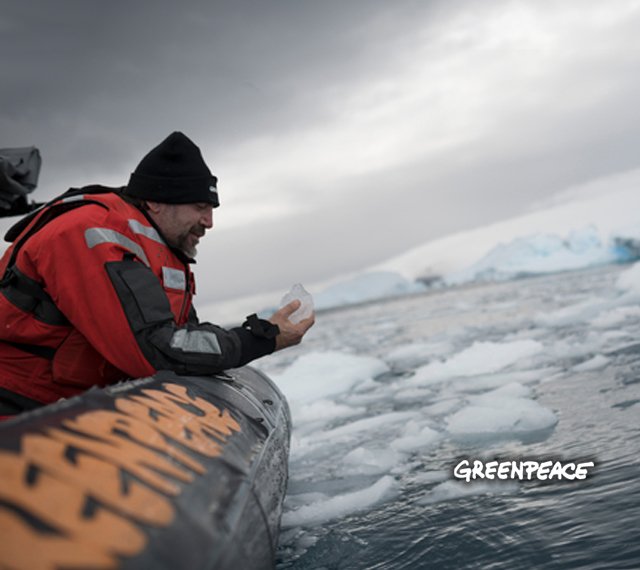 ¿Ya viste lo que escribió Javier Bardem <a href="/BardemAntarctic/">Javier Bardem</a> sobre su experiencia en el Antártico junto a Greenpeace? apptivista.greenpeace.org.ar/cards/2768
Instalá Apptivista y recibí en tu teléfono información actualizada sobre el medio ambiente y nuestras campañas