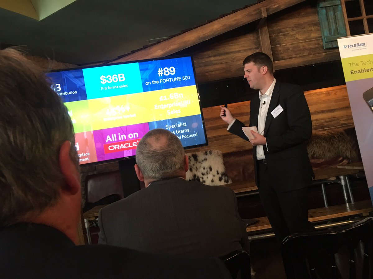 Xynomix's tweet photo. Rob Tomlin, MD, discussing the fantastic growth for @TechDataUK #OraclePartnerDay #OraclePub18 https://t.co/MZY5kmPDt9