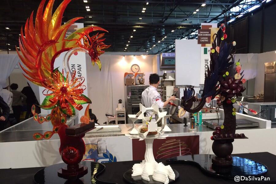 majelan_x's tweet photo. 🍰 Sous les yeux du Picasso de la pâtisserie, @pierreherme , la France a remporté  le @MDAS_Officiel, organisé dans le cadre du salon professionnel Europain https://t.co/1aWwozPDep https://t.co/K4dUCoNso2