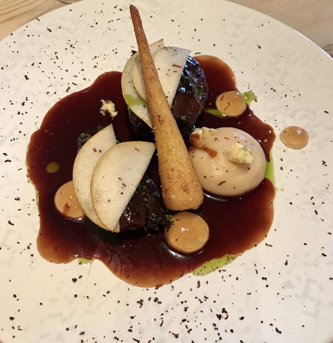 Wiswellman's tweet image. Our AA menu is going down a treat today! 2 courses for £20, 3 for £25. And it's available from 6-7pm tonight as well 💪 #aamenu #top50gastropub #venison #popdownandgiveitatry