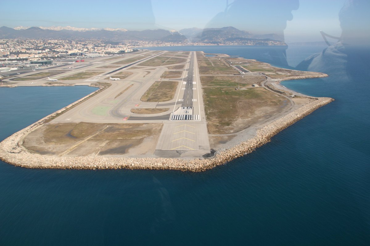 Tribuca's tweet photo. Avec @BoogiApp de @InstantSystem, les salariés de @AeroportNice sont invités à covoiturer... https://t.co/mm67n8ZGTE #Nice06 https://t.co/J1gs9fcmaV