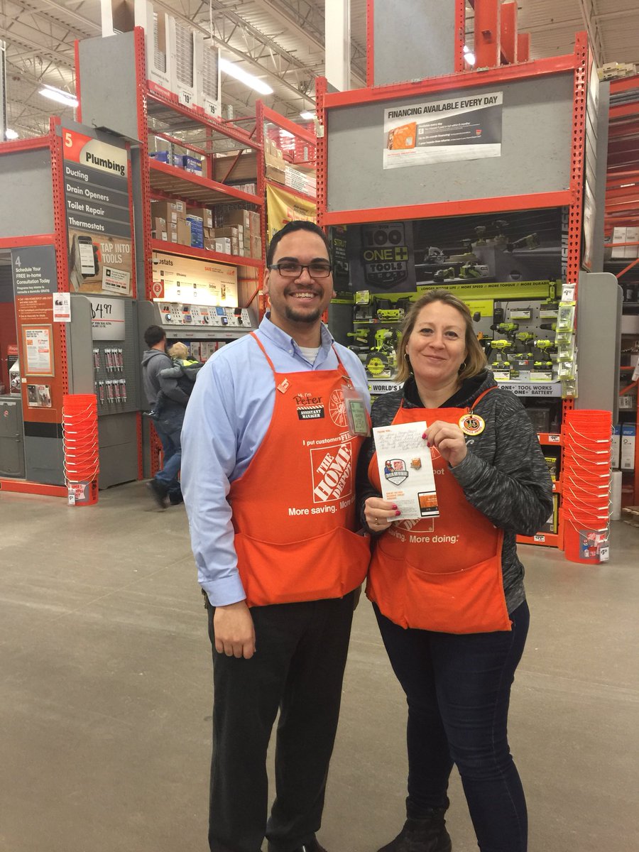 THD6218's tweet photo. Congratulations to our Service Department Supervisor Ailee on receiving her Diamond Homer award today! Way to go Ailee! @LongmooreW @AprilJrapril327 @AcevedoRosemary @PCardonaJ https://t.co/85UMiaEcV7