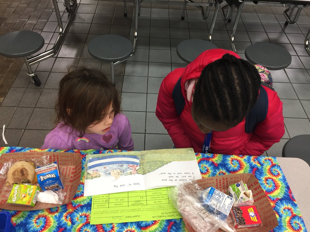 JenniferBaek3's tweet photo. Utilizing every minute of the day! #BookandBreakfast #4thgradementor
@cyfairMillsap @LaTishaJB @BlakeAlex51105 https://t.co/TES0EBDz6e