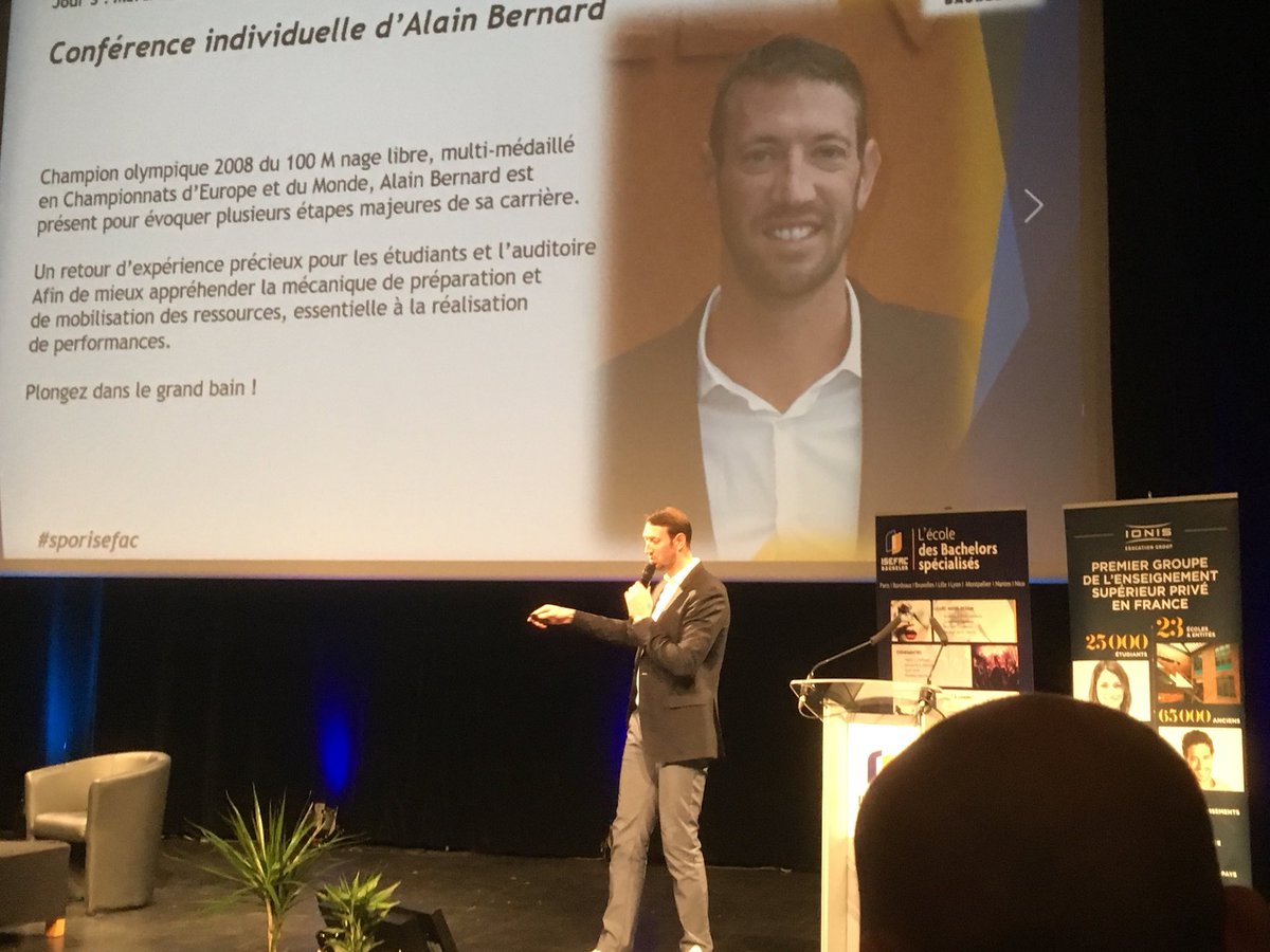 Kza_gg's tweet photo. Conférence de MONSIEUR @alainbernard aujourd’hui à #sporisefac par @ISEFACBachelor ! Un grand homme (dans tous les sens du terme ..! ), de grand conseil. Un immense merci à vous ! https://t.co/bNd9264zgm