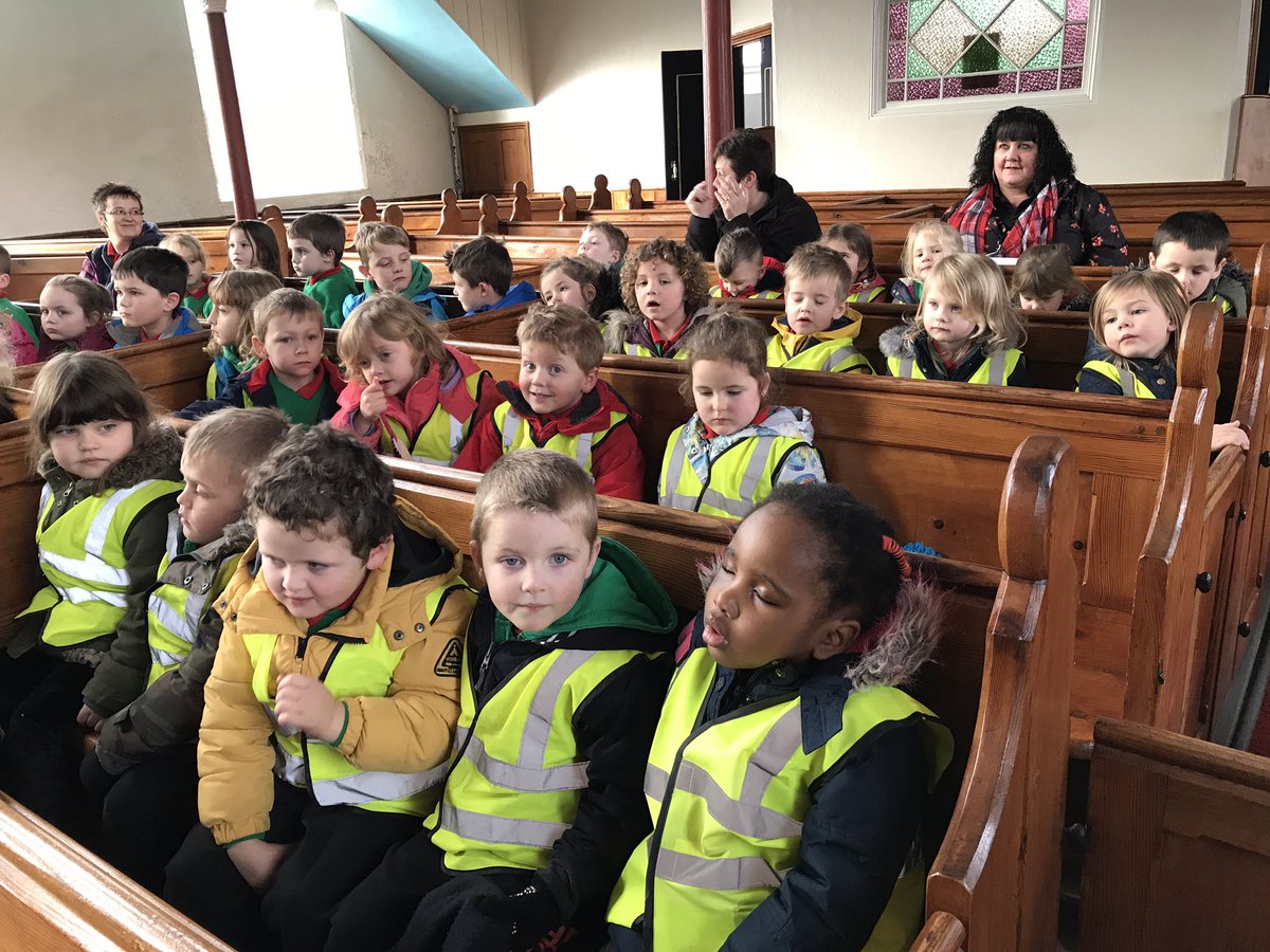 ysgolhendygwyn's tweet photo. Trip i'r capel #Tabernacl #YDderwen Our trip to the chapel ⛪️ https://t.co/iz7NIdHojN