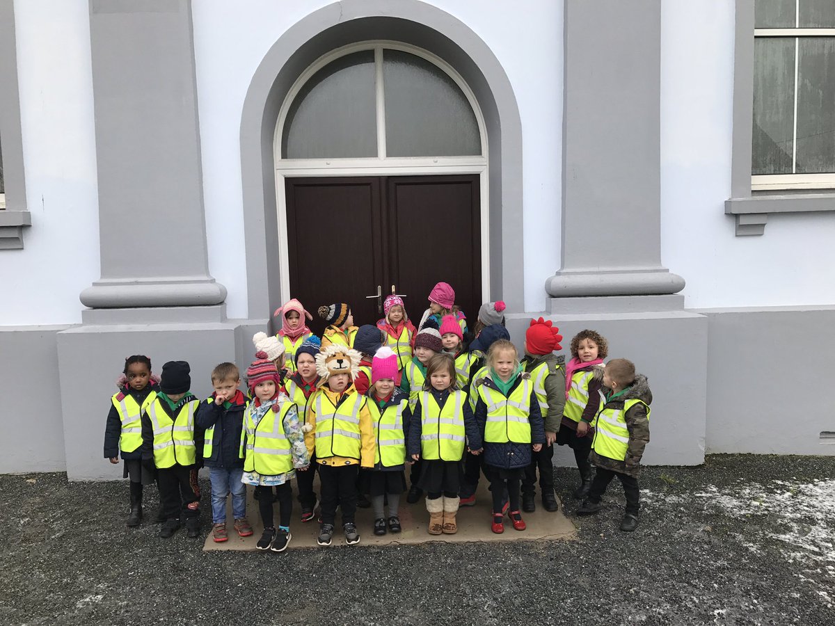 ysgolhendygwyn's tweet photo. Trip i'r capel #Tabernacl #YDderwen Our trip to the chapel ⛪️ https://t.co/iz7NIdHojN