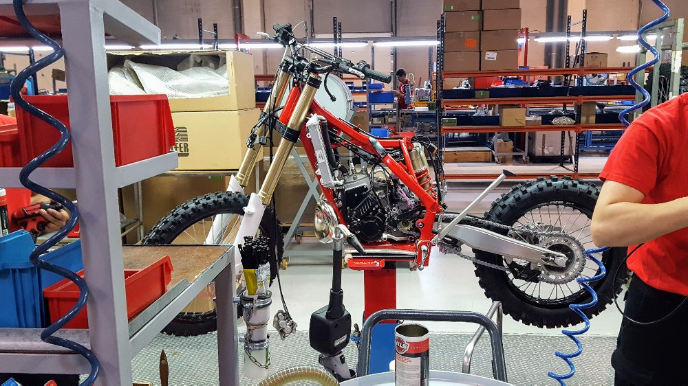 MTR_LPA's tweet photo. El Grupo Torrot @torrotelectric y @gasgasmotos apostando por un futuro lleno de optimismo. Innovación y desarrollo. 
#gasgas #torrot #MTR #trial #enduro #urban #city #conectado #pasatealoelectrico 
https://t.co/KPzISPRhS4 https://t.co/x9hRUzSfmn