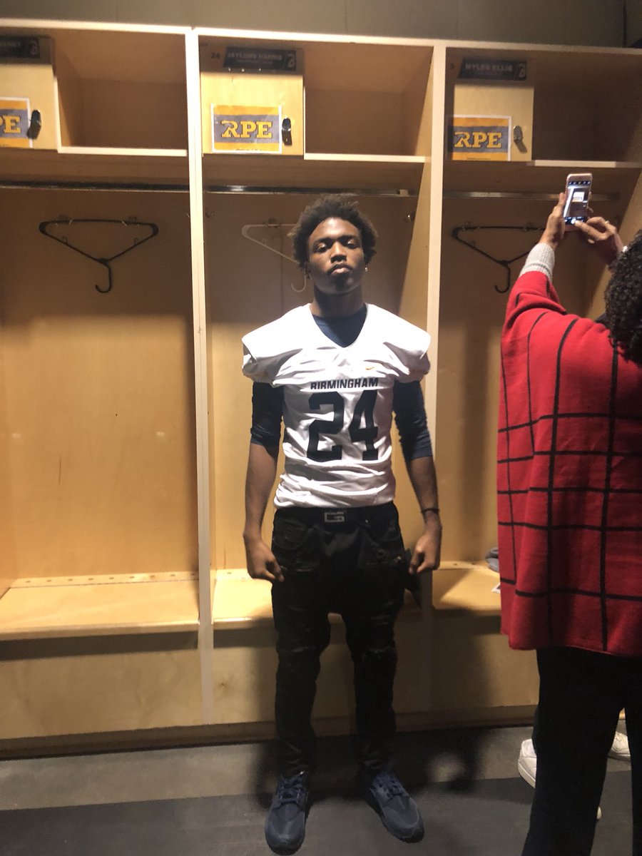 Jaylund5's tweet photo. Blessed to say I have an offer from Birmingham-Southern College‼️‼️ 🙌🏾🏈#RPE https://t.co/gVFRO77FUw