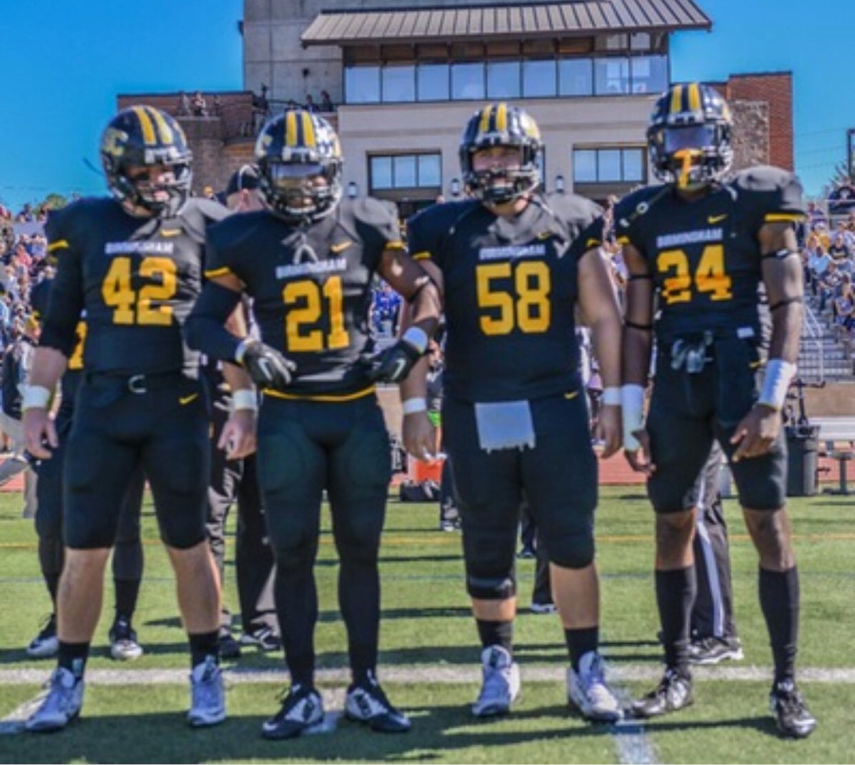 Jaylund5's tweet photo. Blessed to say I have an offer from Birmingham-Southern College‼️‼️ 🙌🏾🏈#RPE https://t.co/gVFRO77FUw