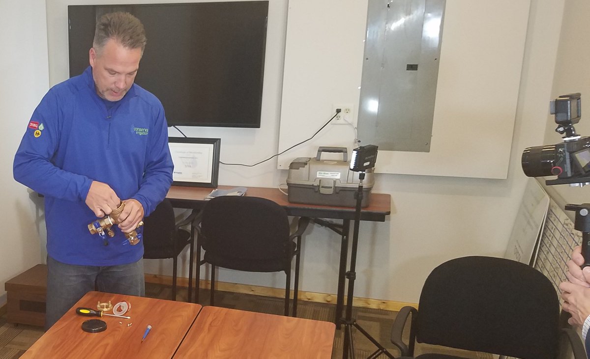MinnesotaNLA's tweet photo. Thanks to #MNLAMember Russ Jundt at @ConservaMN​ who helped us film a demonstration/education video on how to test #irrigation system #backflow prevention devices yesterday.  Here's a behind the scenes look at the shoot.  Watch for a full video coming soon! https://t.co/rLaB8S7fxl