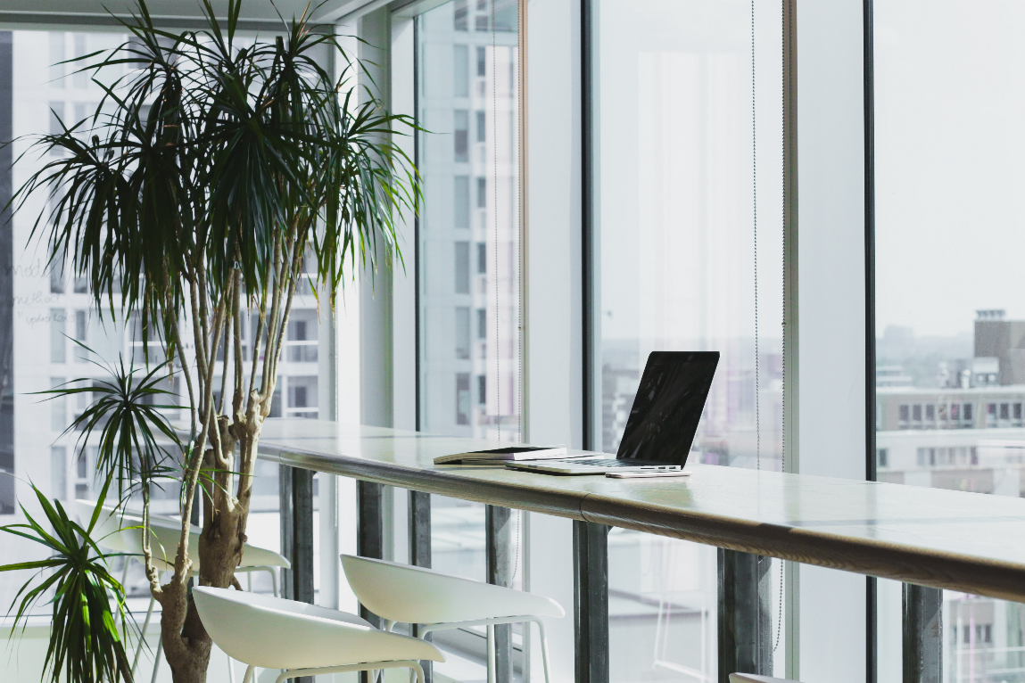 wij_zijn_stel's tweet photo. #VACATURE | Steeds meer ondernemers willen zon op hun dak. Daardoor groeien wij hard en zoeken we een #Projectassistent Zon op Bedrijfsdaken die samen met collega Linda van Rijsbergen de #binnendienst vormt. Ben jij degene die wij zoeken of ken je iemand? https://t.co/Szgx0iIZn0 https://t.co/uyWgilnKaq