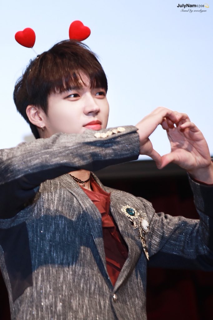 JulyNam0208's tweet photo. #우현 #Happy28thWoohyunDay 
우리 오빠 생일 축하해🎂🎂🎂
앞으로도 매일매일행복한보냈다🍭❤️❤️❤️ https://t.co/aD67fZwzSB