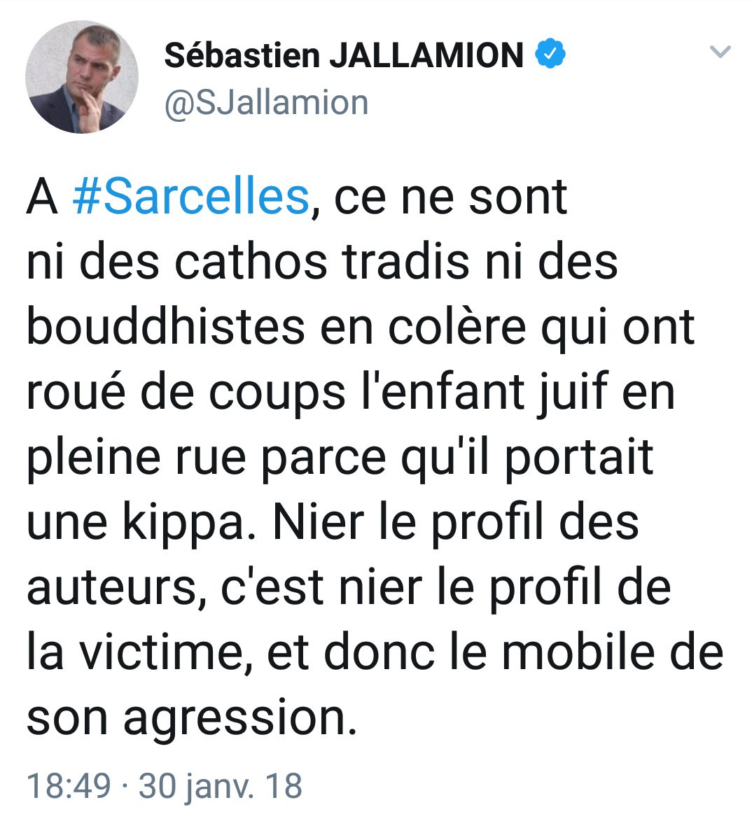 Vanneur's tweet photo. À la fin, on a découvert que c'etait juste un croche-pied entre gamins... c'est peut être pas à Mennel qu'il faut retirer le micro, mais peut être aux adeptes du complot islamico-banlieusards? #Sarcelles https://t.co/PQRrlRX3i7