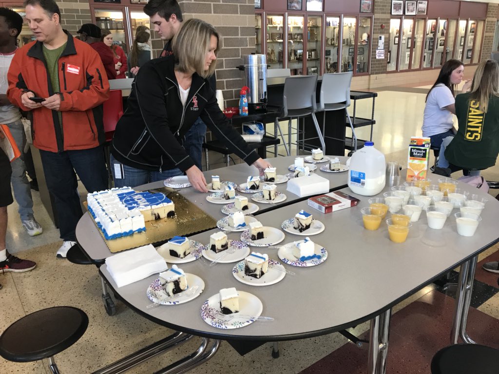 ISD728's tweet image. Best of luck to our future collegiate athletes from @Elk_River_Elks #ElkPride #NationalSigningDay