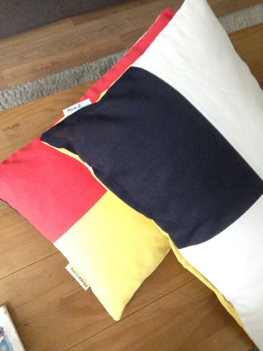 Plump_Design's tweet photo. Salvaged old RNLI Lifeguard flags turned into fresh new cushions! #redandyellowflags #plumpcushion #recycledmaterial #nowaste #plump https://t.co/e91dAFjLiC