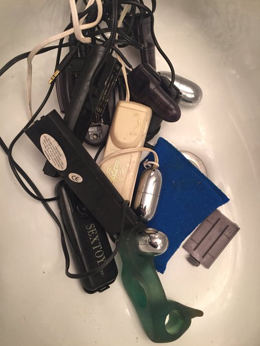 #usedsextoys for #sale #sextoys #dirtypanties #dirtysocks #clubsavannahjane https://t.co/fF2xwlZQG9<a href="/tag/usedsextoys"class="tags">#usedsextoys</a><a href="/tag/sale"class="tags">#sale</a><a href="/tag/sextoys"class="tags">#sextoys</a><a href="/tag/dirtypanties"class="tags">#dirtypanties</a><a href="/tag/clubsavannahjane"class="tags"><span>#clubsavannahjane</span></a><a href="/tag/dirtysocks"class="tags"><span>#dirtysocks</span></a>