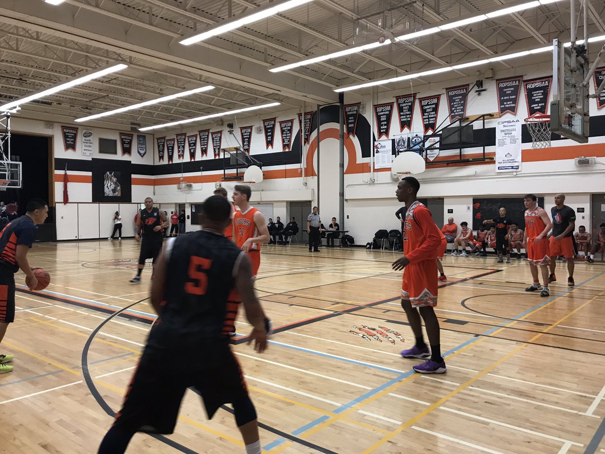 Tigers are keeping up with Peel's Finest while raising money for Cancer Research! Go Tigers! <a href="/PeelSchools/">Peel District School Board</a> <a href="/PeelPoliceMedia/">No Longer Used</a> @TrusteeCrocker @GSolomonHenry