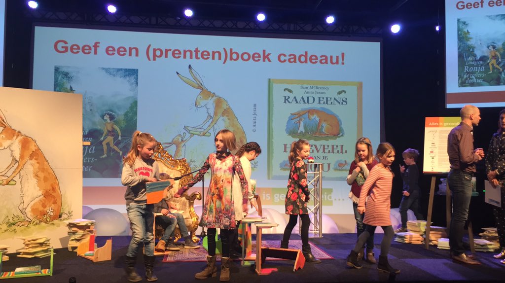 Zometeen ga ik de pledge tekenen namens Kinderopvangtotaal: Geef een (prenten)boek cadeau. Alle NL kinderen hun eigen boekenplankje. Campagne start dit weekend. #aig2018