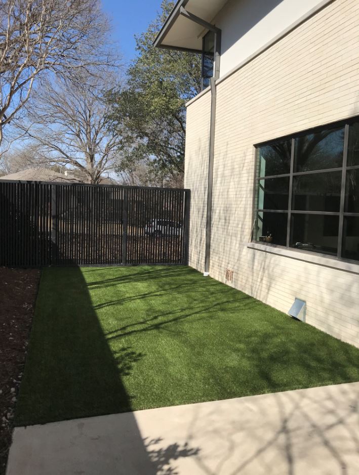 ForeverLawnTX's tweet photo. This beautiful Lakewood backyard just got a little greener! #SelectHD #beforeandafter #foreverlawntexas https://t.co/k4rlOh9P2s