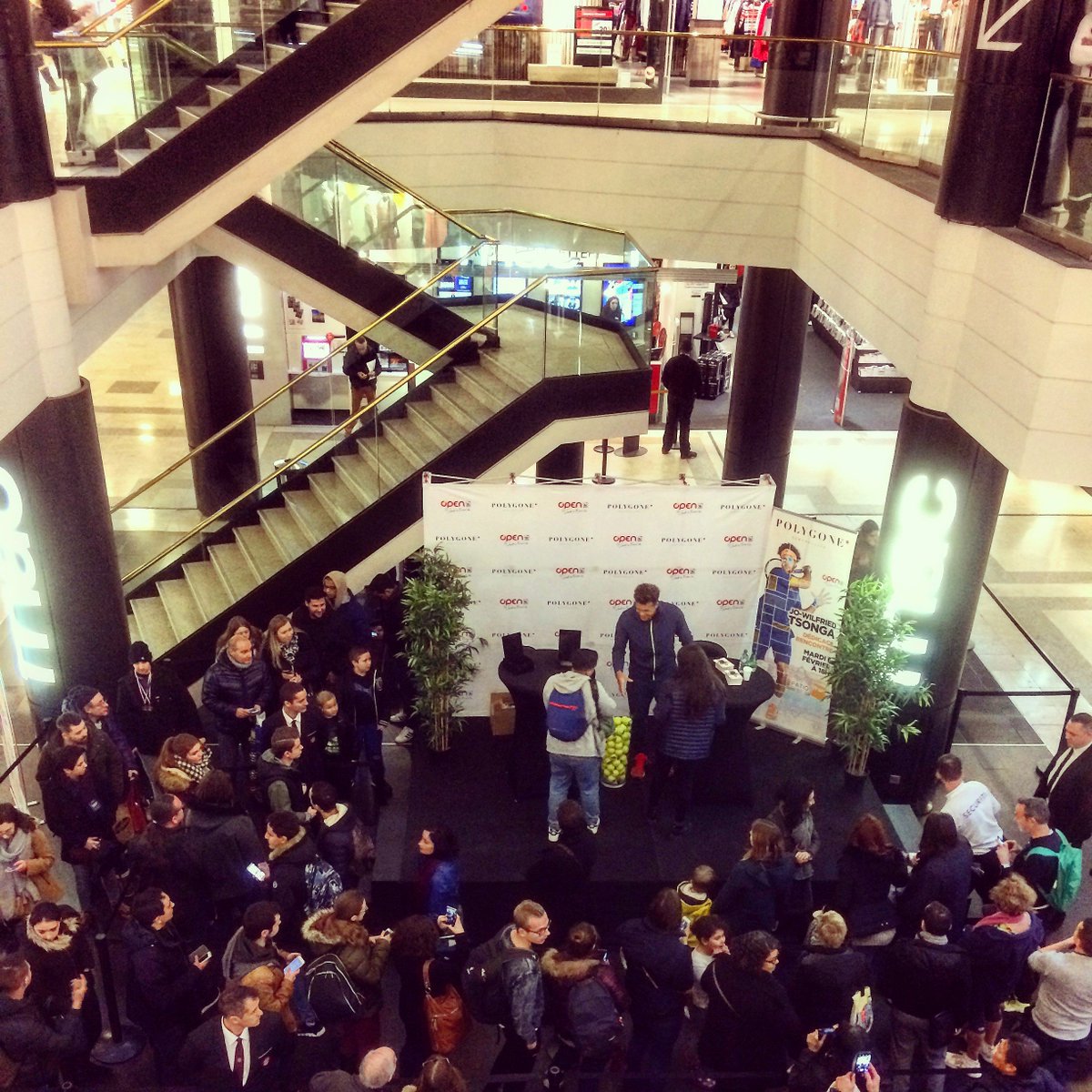 PolygoneMtp's tweet image. Merci à tous/tes d'avoir répondu présents/tes pour cette rencontre avec Jo-Wilfried Tsonga 😍