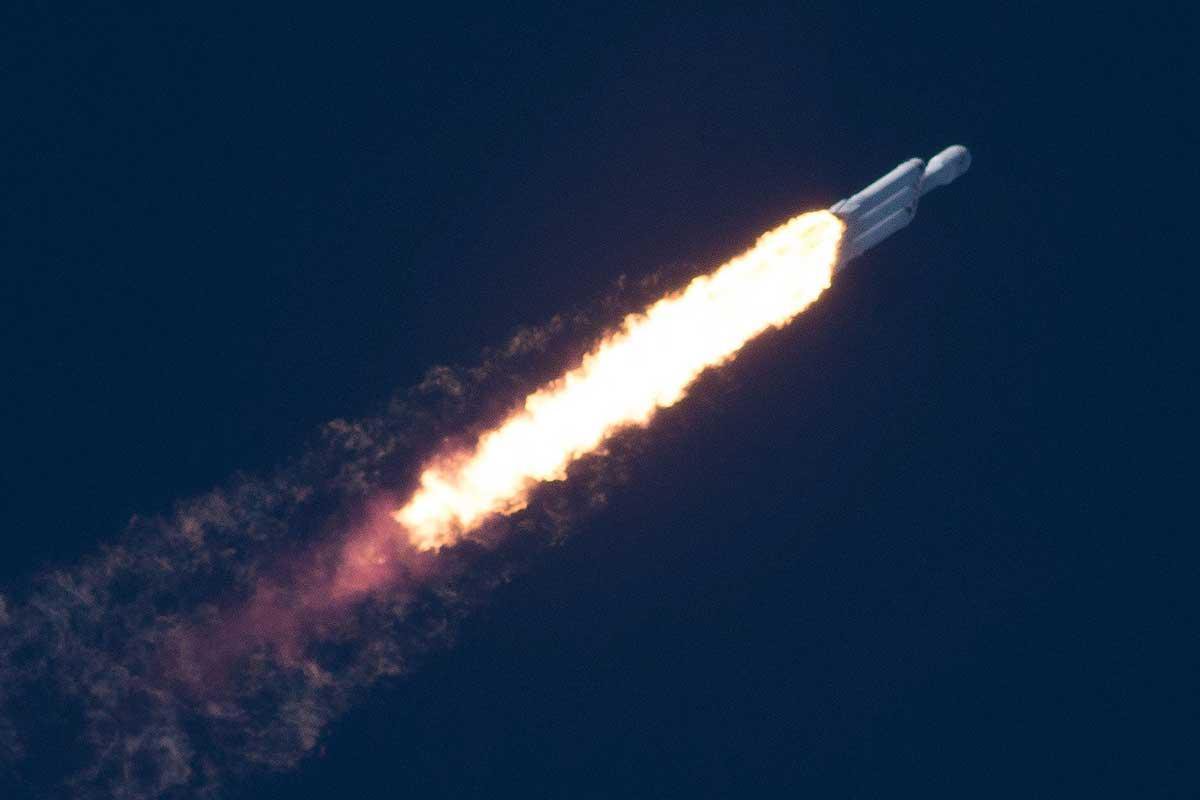 newscientist's tweet photo. SpaceX’s rocket test wasn’t a complete success – but was close https://t.co/focfjfFo54 https://t.co/Bpt9DTSjjT