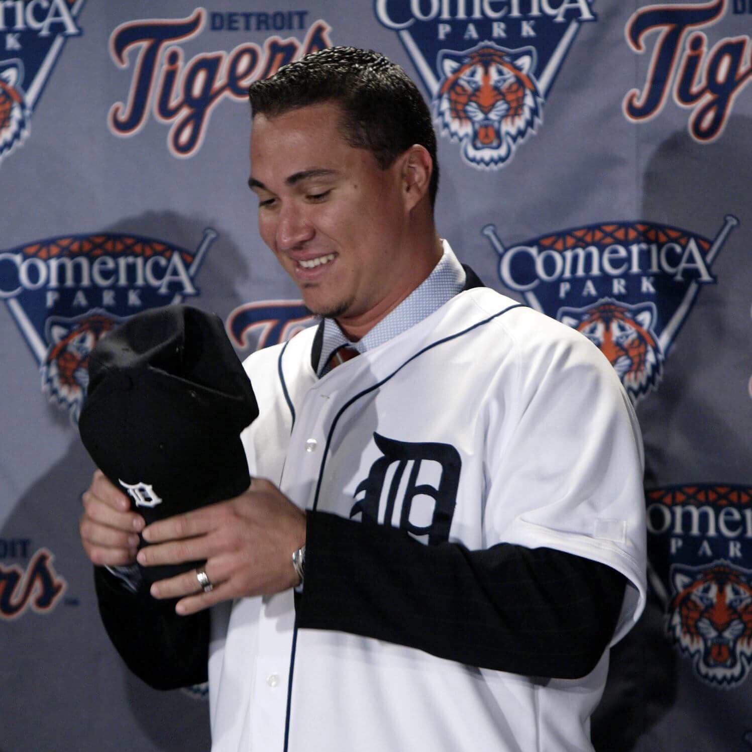 Detroit Tigers on X: #OTD in 2005, Magglio Ordóñez signs with the #Tigers.  He would go on to win a Silver Slugger and be named an All Star twice in  his seven