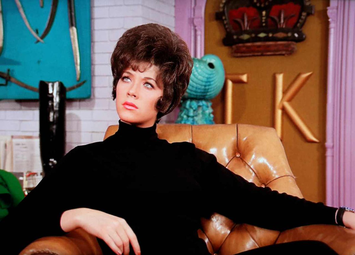 AvengersTvShow's tweet photo. RT @MandyMcKeever: Just love Linda Thorson in The @AvengersTvShow, she was the best! 💖😊🙌. So wanna be Tara King!!!!! ✌☮🌼 #60sChick #watching #AvengersTV https://t.co/het9gK2aDx