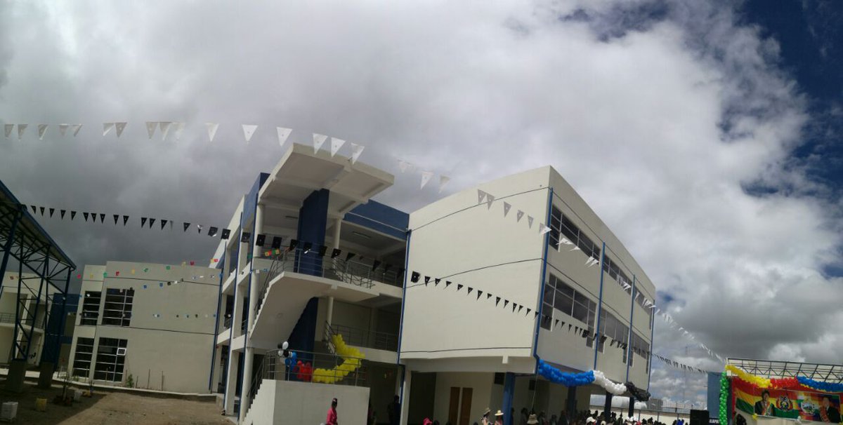 ahora_elpueblo's tweet image. #Ahora
En Challapata (#Oruro), el presidente Evo Morales entrega una unidad educativa técnico humanístico.

Fotos: UCP