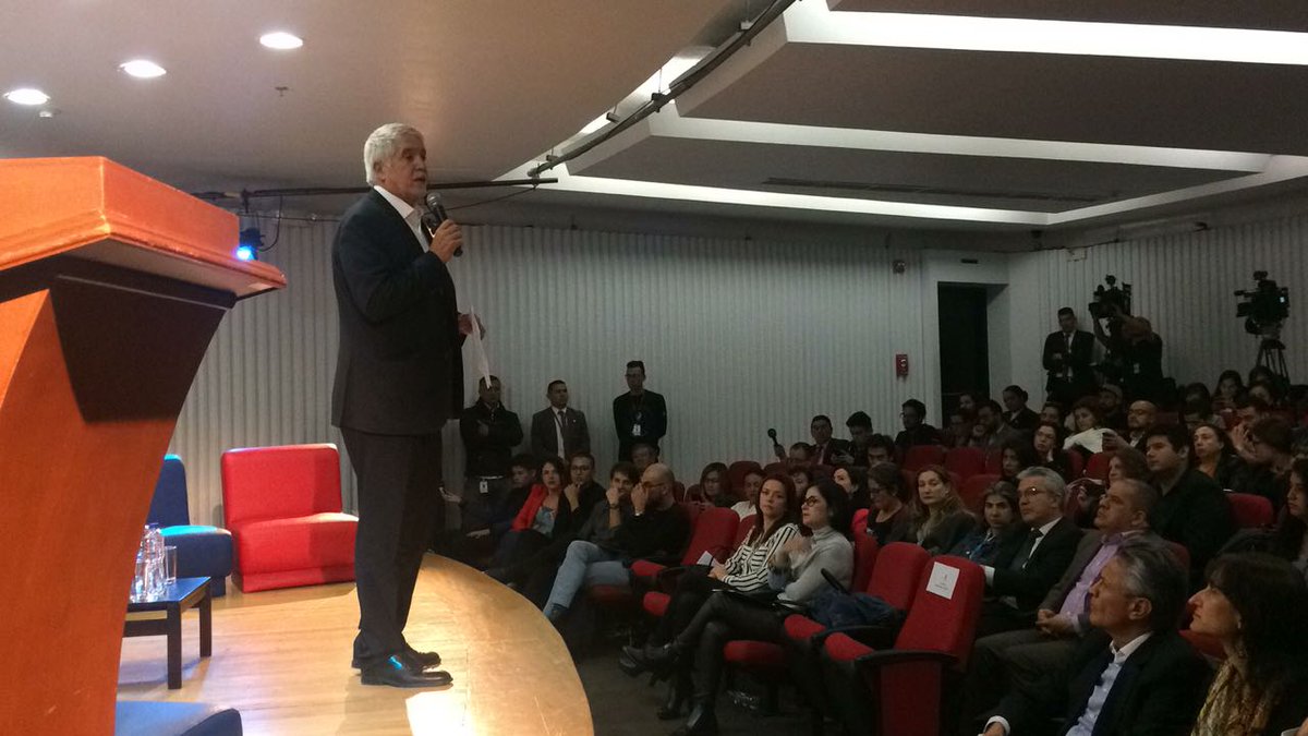 siaradio's tweet photo. #Cultura #Hoy se realizó lanzamiento por parte de .@EnriquePenalosa del #ProgramaDistrital #EstimulosParaLaCultura que destina más de $15 mil millones para procesos culturales . .@IDRD .@CulturaenBta .@filarmonibogota .@Patrimoniobta .@FGAA . https://t.co/RhijP3e9LR https://t.co/MQbgCAbTGP