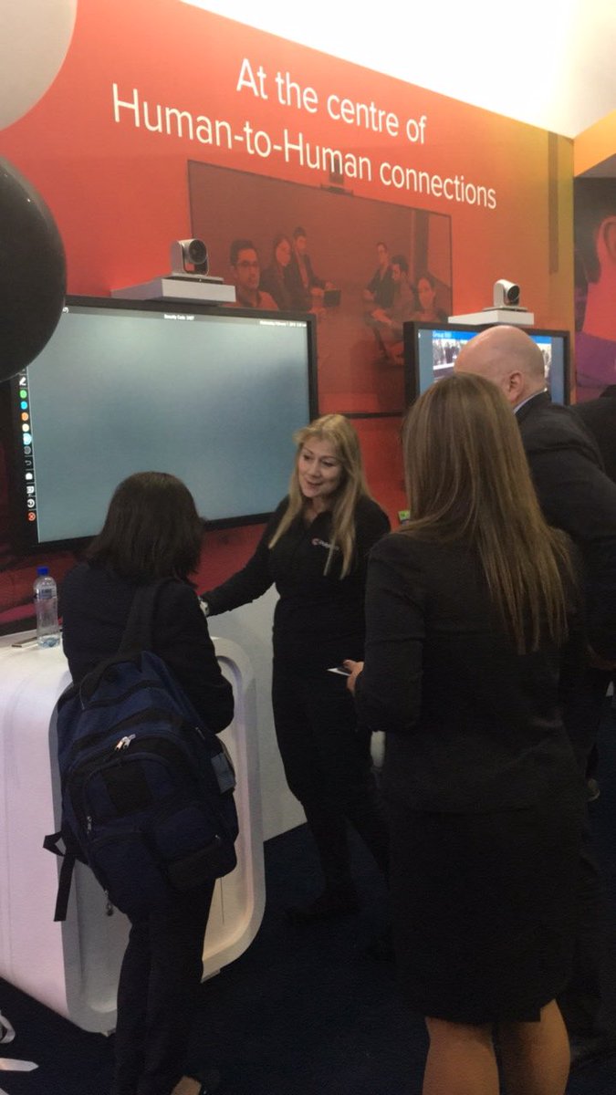 PolyCompanyNWE's tweet photo. More demos of our #PolycomPano with @patfinlayson and @StoneCollab to finish a spectacular day 2 of #ISE2018 #PolycomChat https://t.co/1JmMaSjSoC
