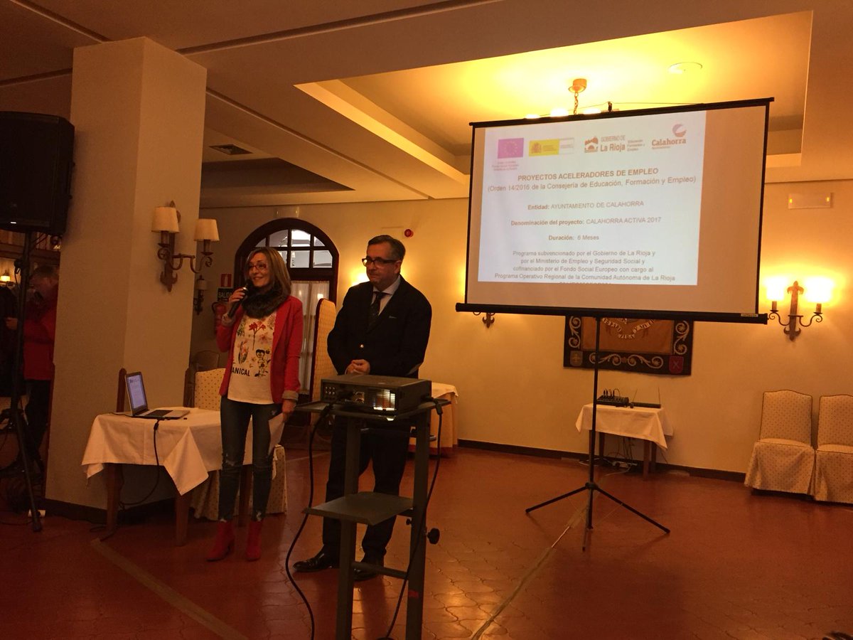 RAQUELMORAL1's tweet photo. Presentación #aceleradoraempleo @calahorraactiva a empresarios, agentes de empleo, asociac @Emprenderioja @CamaraRioja con 4 magníficos ponentes @monigurrea y Yamileth, participantesproyecto y 2 empresarios de Calahorra @LogisticaEZQ y @pepechuleton @aytocalahorra @lariojaorg https://t.co/CizRHEeaMW