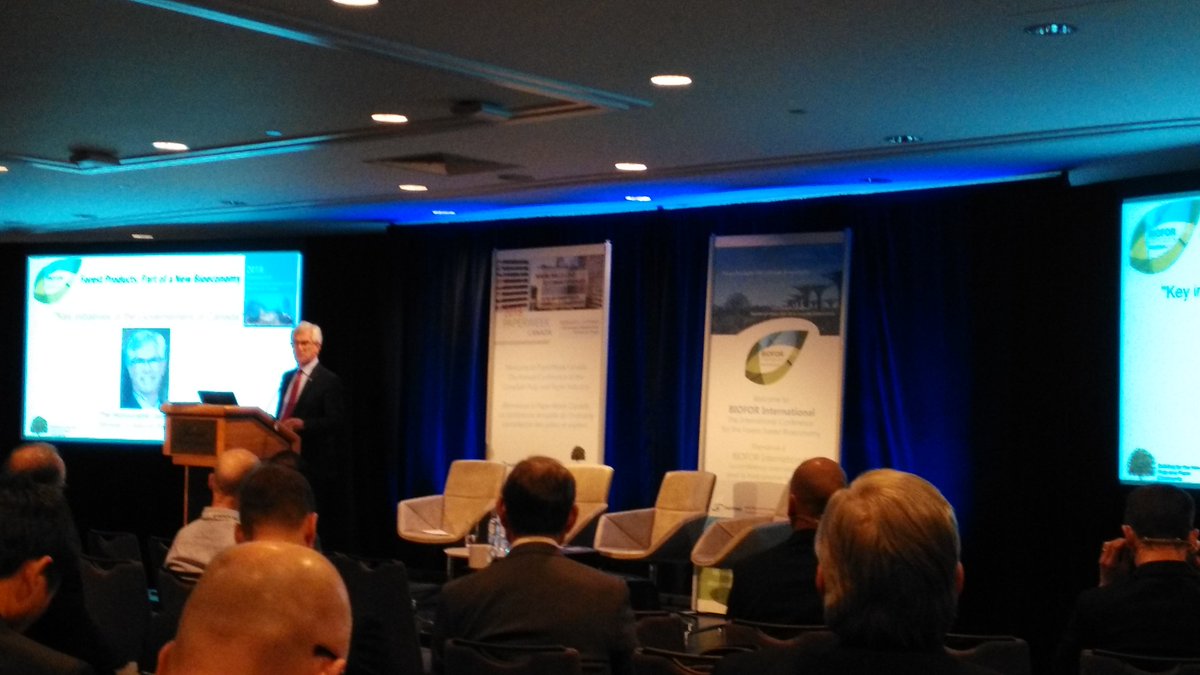 JawadJeaidi's tweet photo. Honourable Minister of Natural Resources Jim Carr summarizes the key initiatives for supporting the forest sector and accelerating the #bioeconomy #BIOFOR #paperweek #PAPTAC https://t.co/0aVlnTwf8s