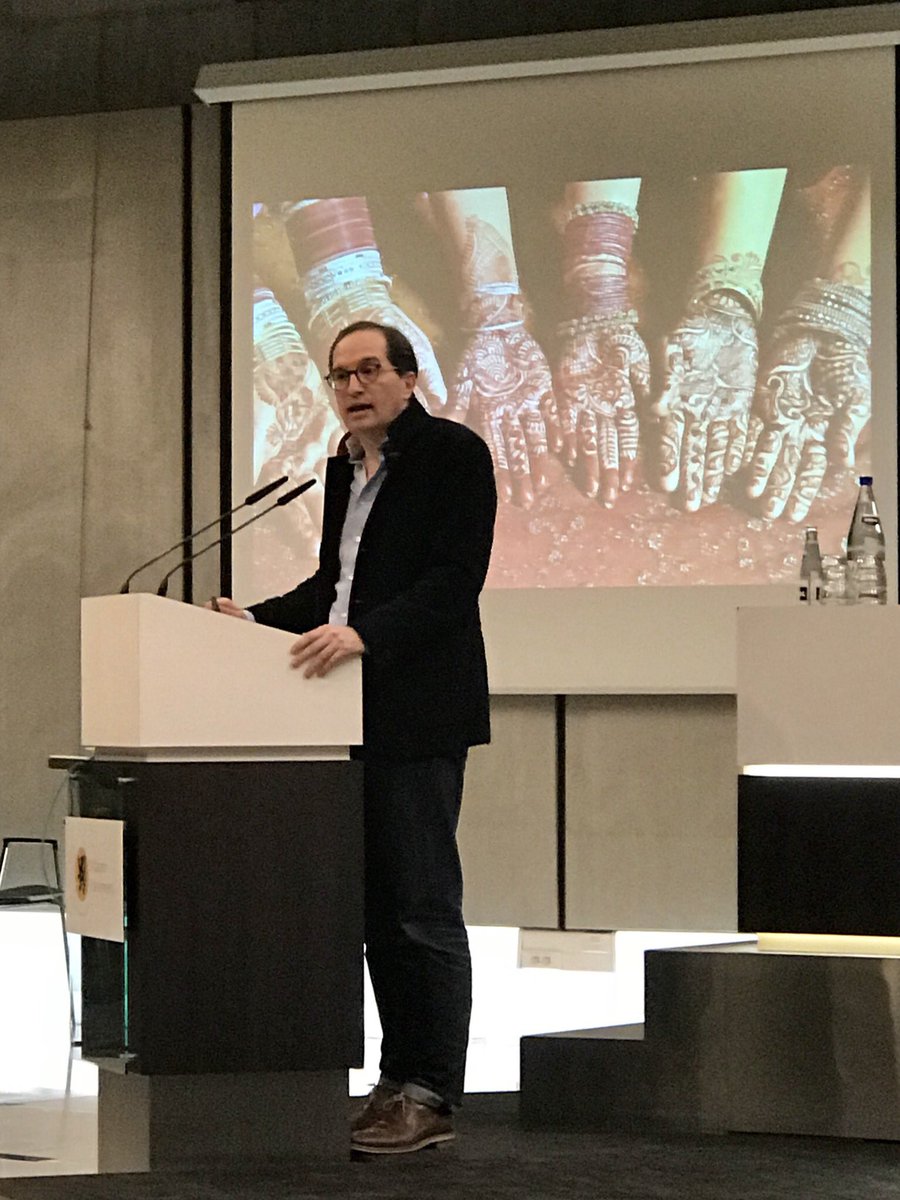 peter_persyn's tweet photo. Provocerende Peter @hinssen in #DeSchelp @vlaparl over cargo cults en andere valse Goden
Citeert Nelson Mandela: “I never fail, I only win or learn” https://t.co/jD8rU6T5HB