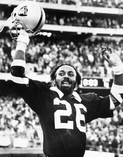 realjamespat's tweet photo. In honor of Oakland Raiders great Skip "Dr. Death" Thomas 68th birthday, my popular article: "The Greatest Defensive Backfield of all Time; The Oakland Raiders Soul Patrol"
#raiders #OaklandRaiders #skipthomas #NFL
https://t.co/Ns0NVb5G3Y https://t.co/o0skGxPTYA