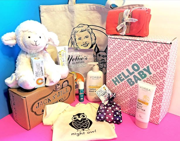 21Bundles's tweet photo. It's the middle of the week...what better way to celebrate than with a GIVEAWAY??!! We are excited to share this amazing prize with you (worth over $180)! https://t.co/dD4J3L11mG https://t.co/Qz7GIr6MZI