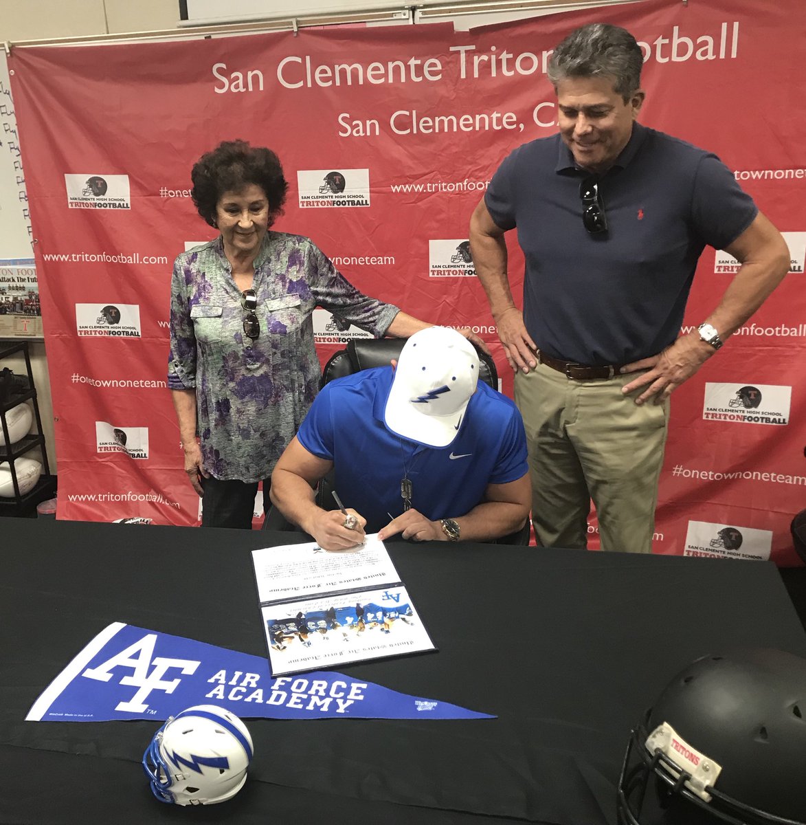 Tritonfootball's tweet photo. League Champs ✅ CIF Champs ✅ So Cal Regional Champs ✅ State Champs ✅ Free College Education ✅  All part of the process at #onetownoneteam https://t.co/GbDjPTOe5t