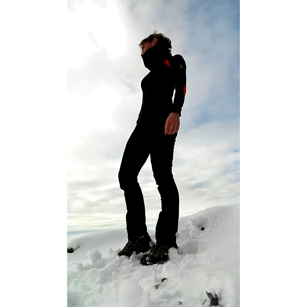 Zelda03938411's tweet photo. Momenti solitari in quota, pensieri liberi...pace, calma e silenzio...
Niente di meglio prima di recarsi al lavoro. #mountainsaremyhome 🏔💕💕💕💕
#leccomountains #myplace #irregularsunshine #irregularwriter
@mountainblogit @montagne360 https://t.co/2cK2Gr3DUF
