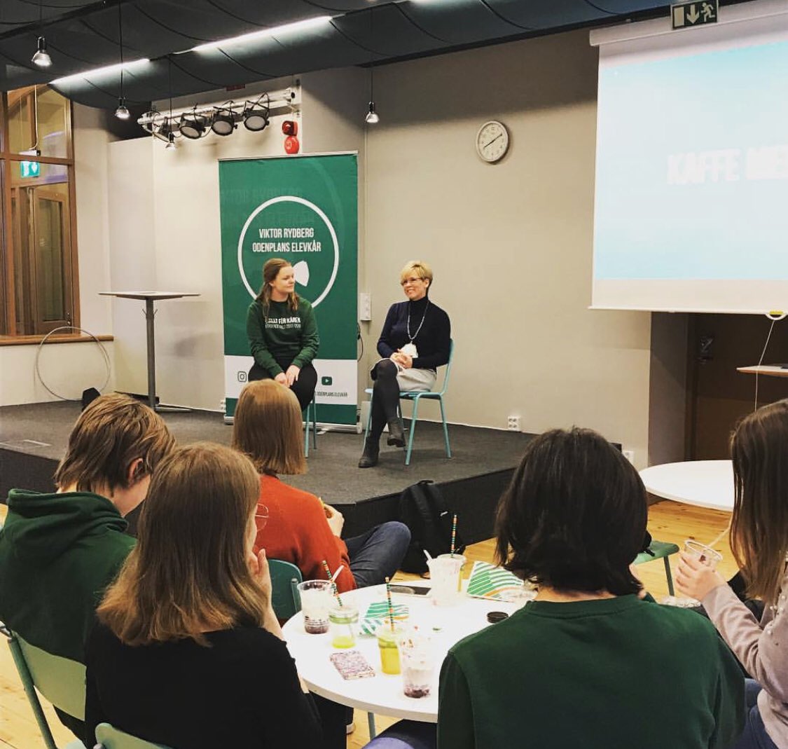 klundstromatmv's tweet image. Started my day in “hot seat” answering questions from my students about expectations, assessment &amp;amp; more #keepingitreal #VRSkolor #VRGOPL